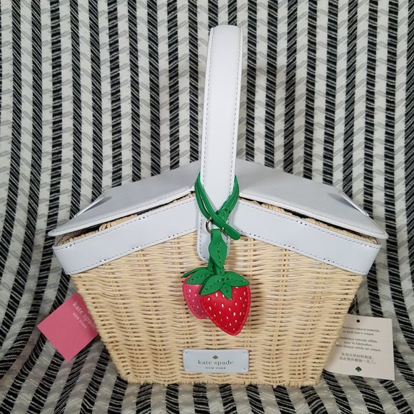 MAKE AN OFFER  Kate Spade Wicker Picnic Basket Strawberry White - Picture 4 of 13